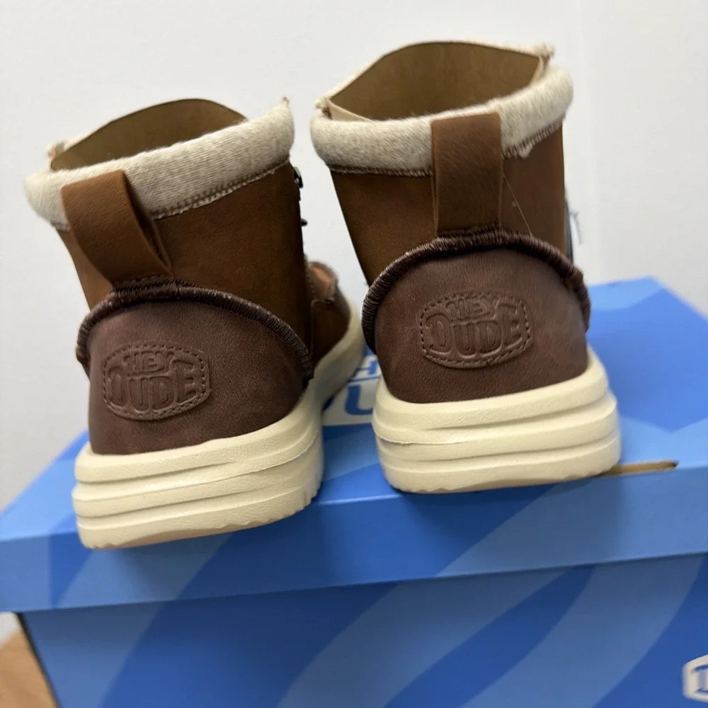 Hey Dude Men's Bradley Classic‎ Tumbled Cognac Brown Size 10 lightweight wool